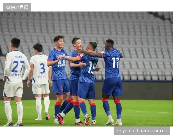 阵容年轻化带来活力，但淘汰赛阶段的经验与抗压能力面临考验。